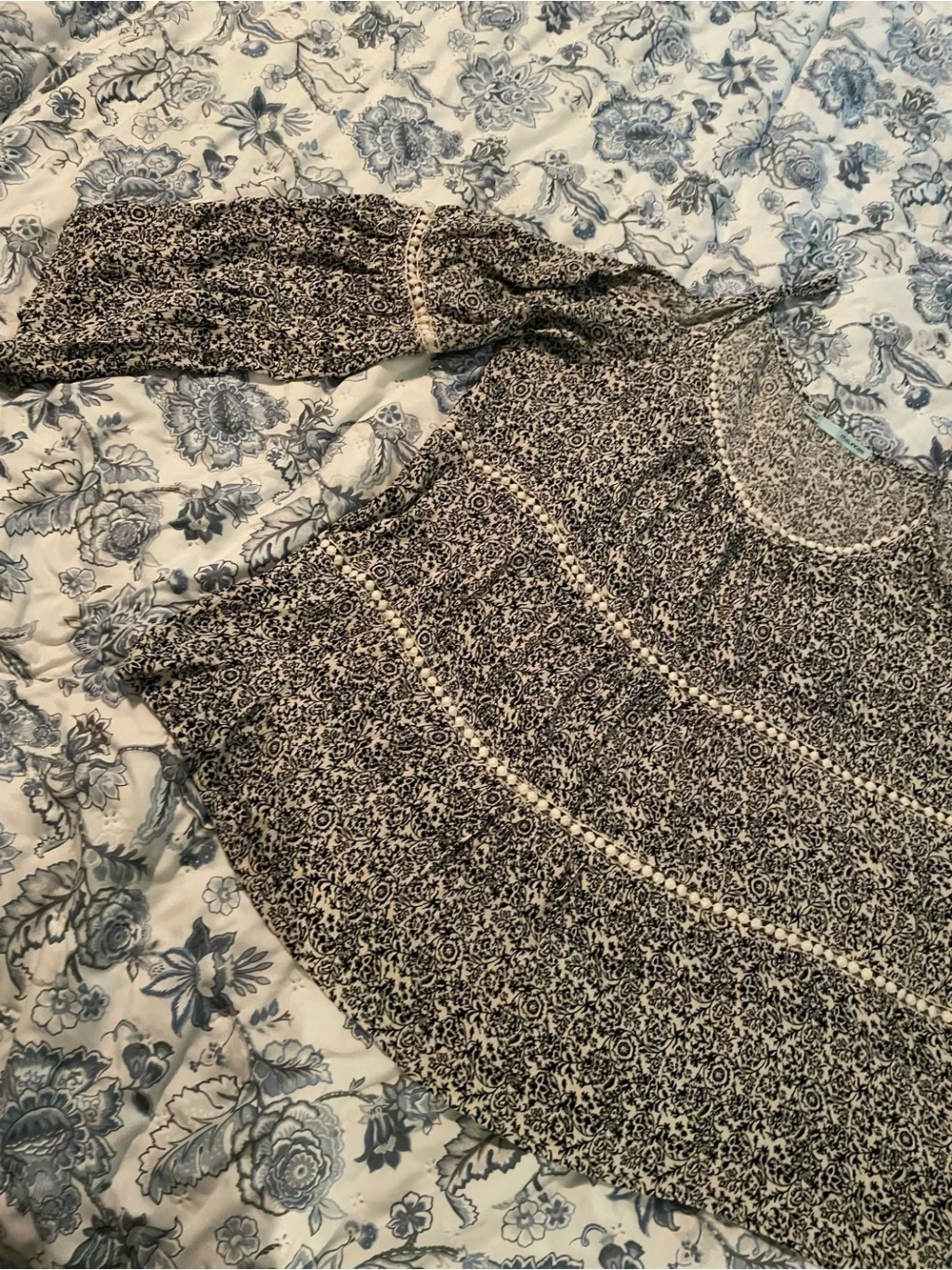 Maurices Navy and Cream Cold-Shoulder Boho Floral Peasant Top - Picture 2 of 11